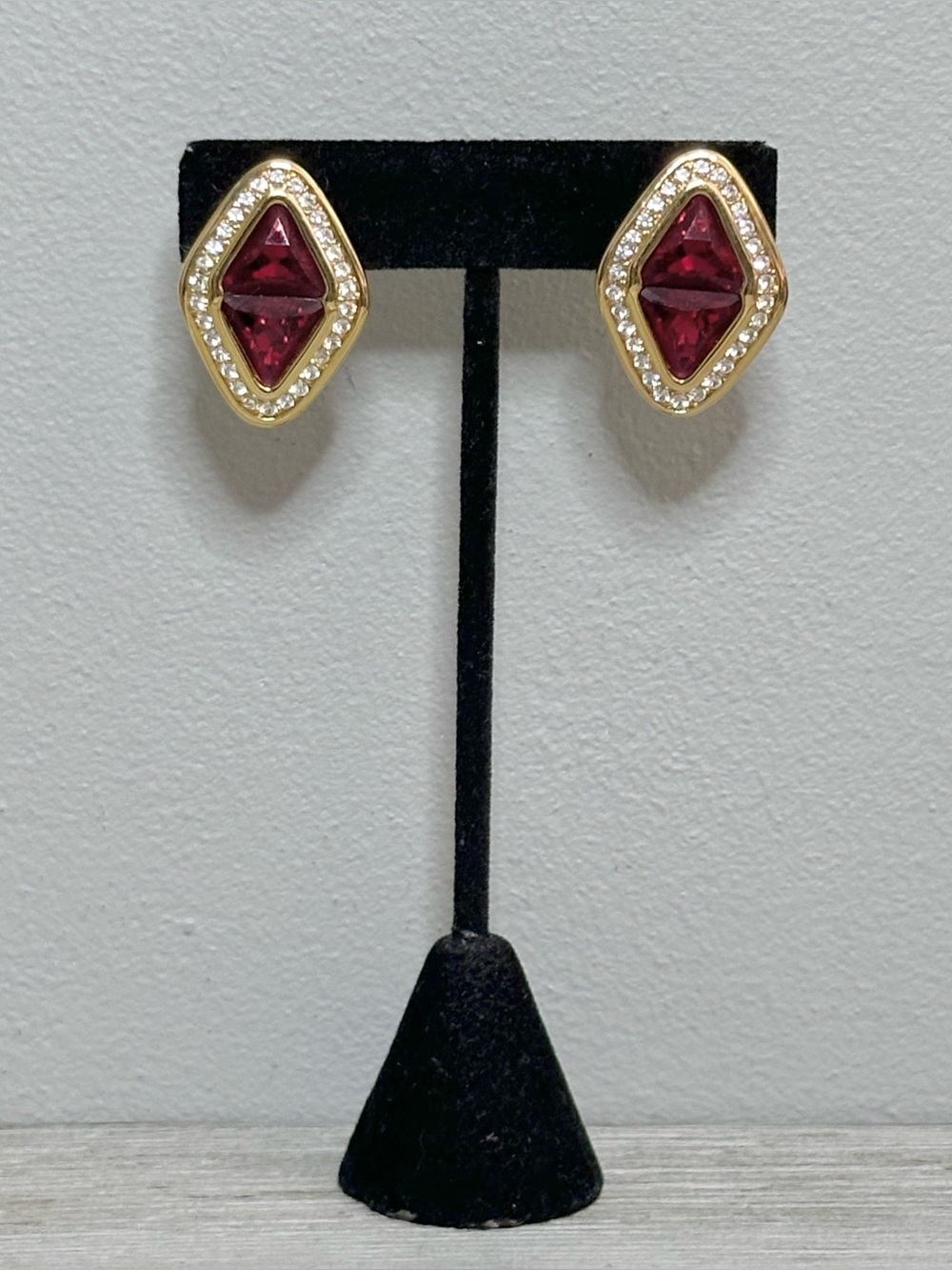 Vintage S.A.L. Swarovski America Ltd Ruby Red Crystal Clip On Earrings Gold Tone View 4